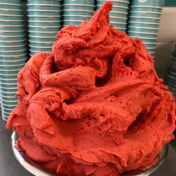 Erdbeersorbet Eis