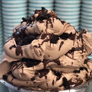 Whiskyeis Pecan Cookie Crunch bei Katchi Ice Cream
